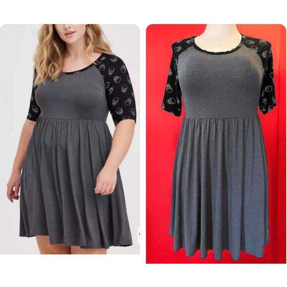 Torrid 0 (size 12) Super Soft Knit Skull Sleeve Mini Skater Dress Punk Gothic - Picture 1 of 4